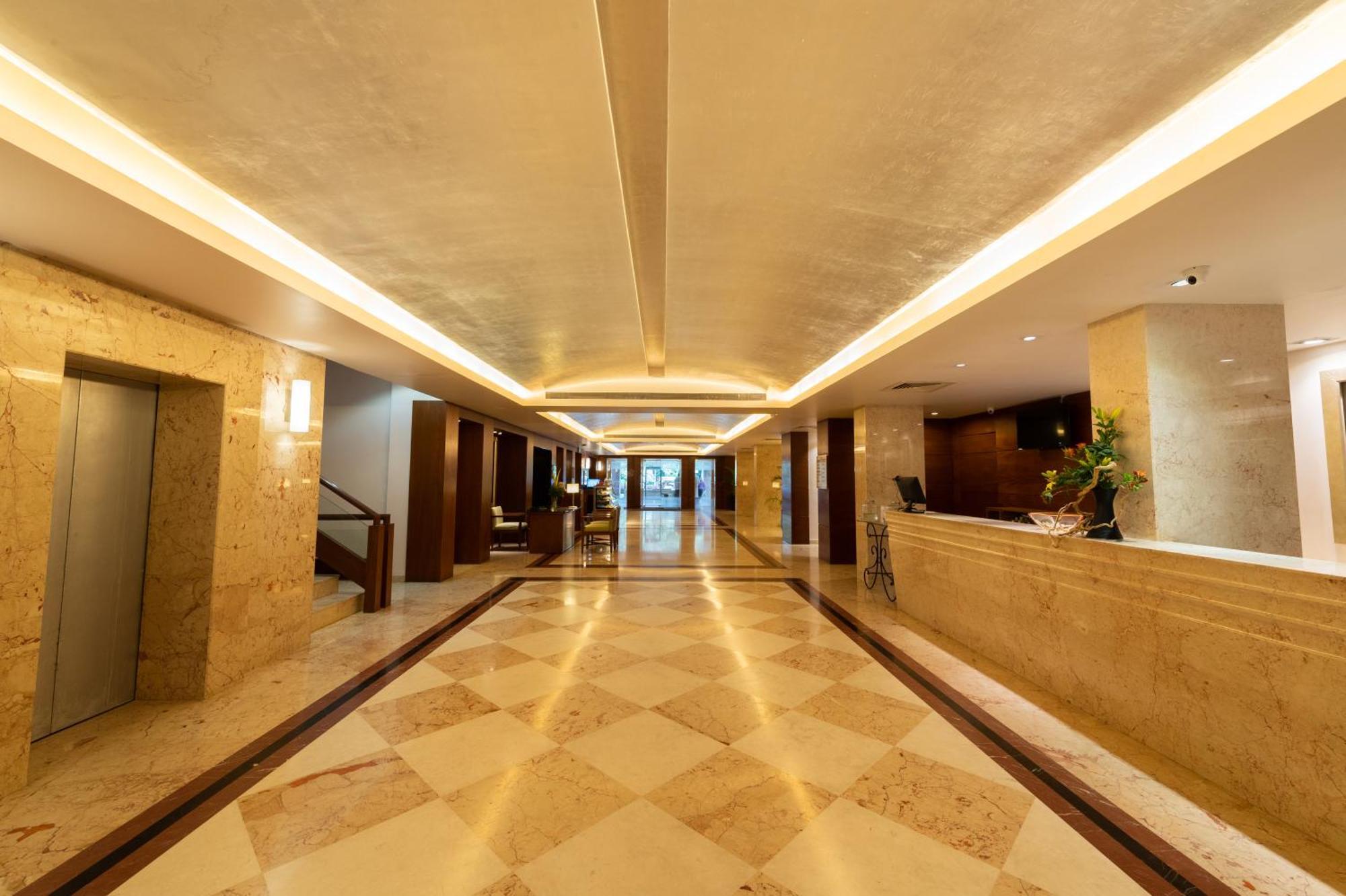 Southern Star,Maisur Dış mekan fotoğraf Lobby