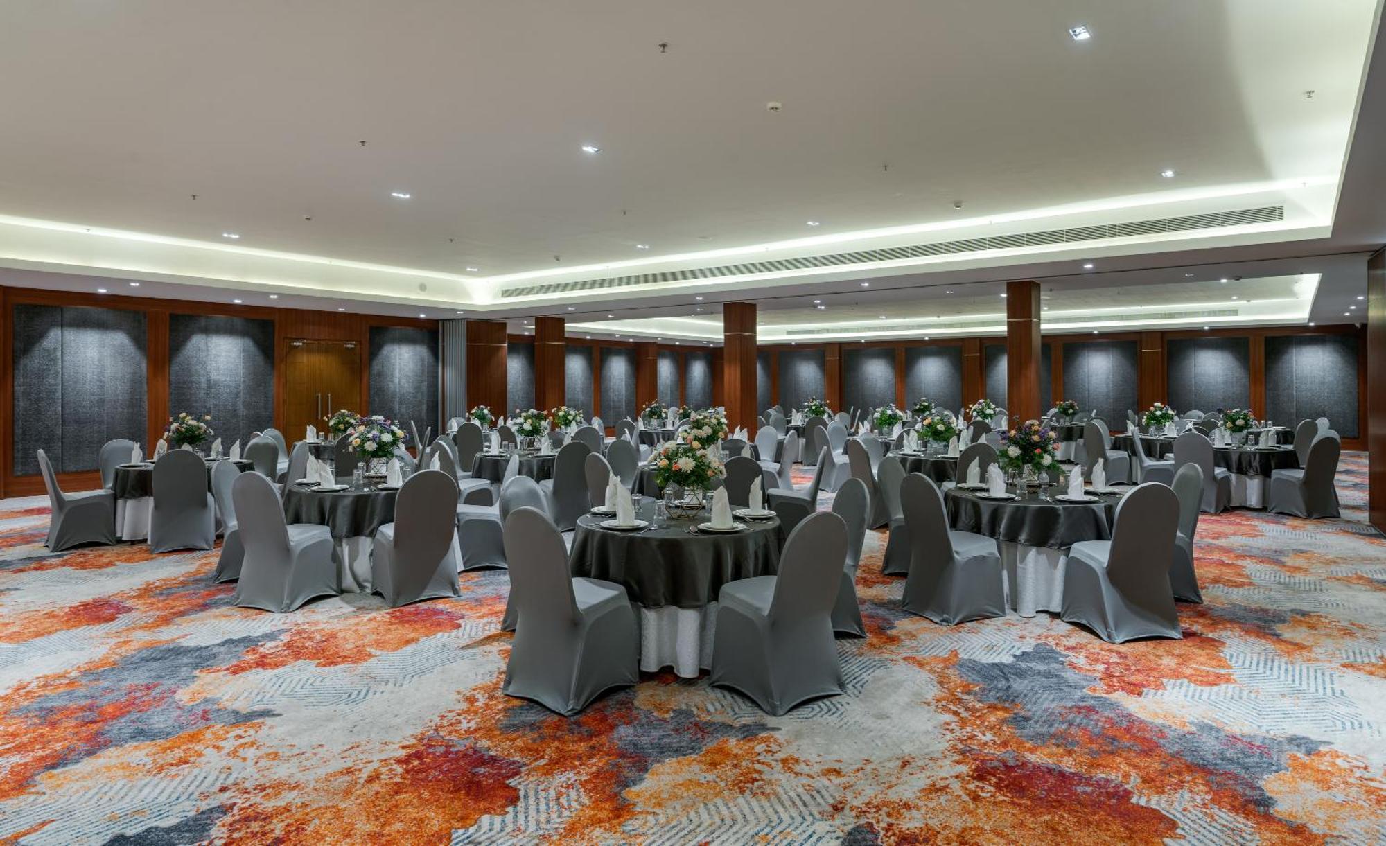 Southern Star,Maisur Dış mekan fotoğraf The Grand Ballroom