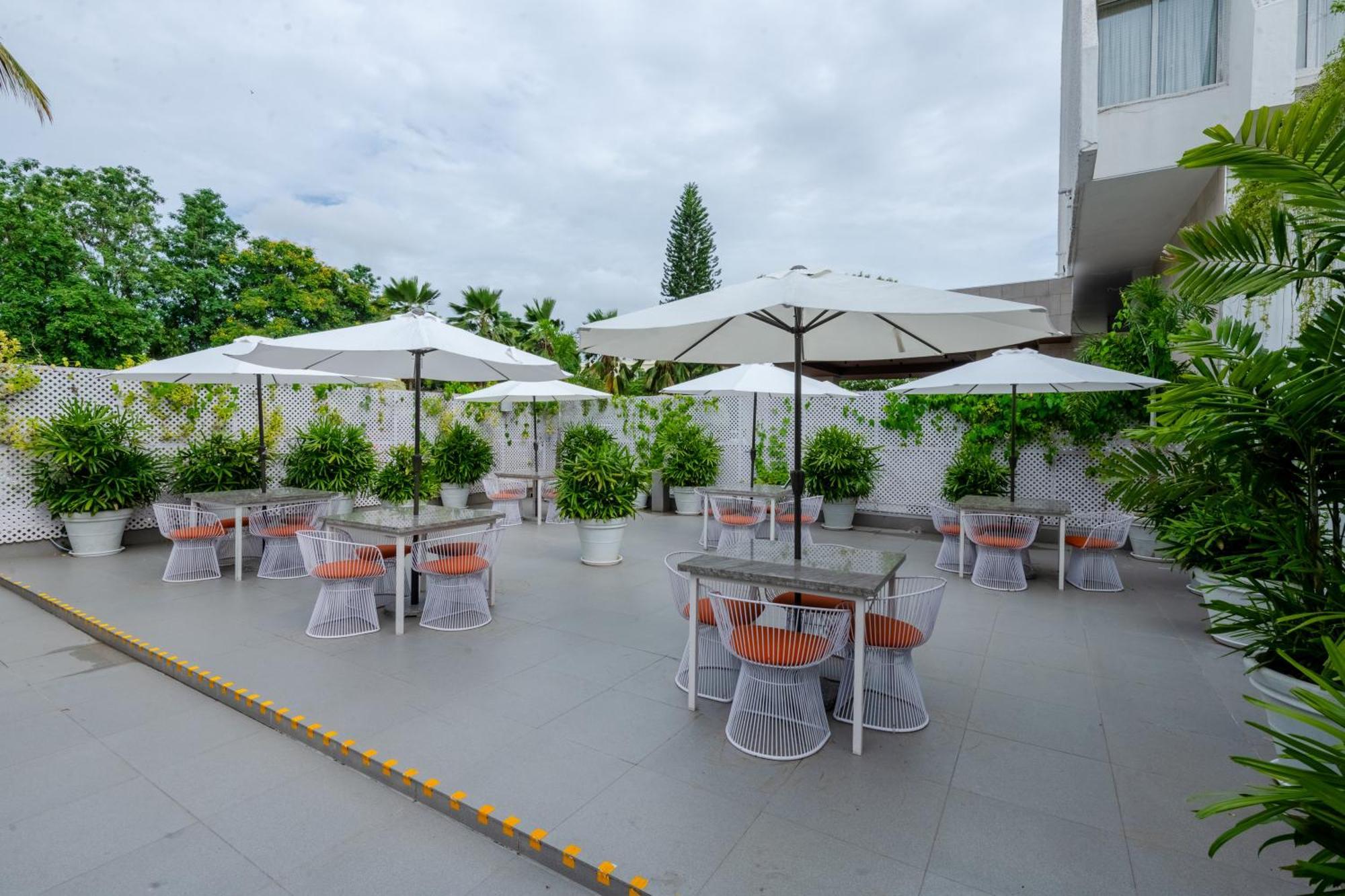 Southern Star,Maisur Dış mekan fotoğraf The outdoor area of the hotel