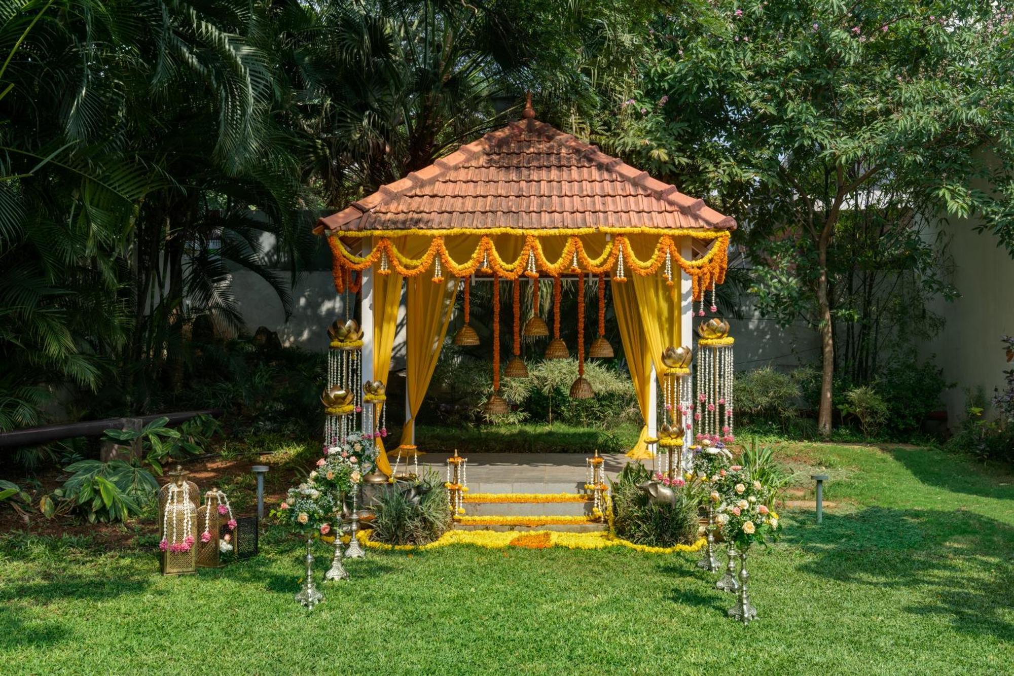 Southern Star,Maisur Dış mekan fotoğraf A decorated mandap